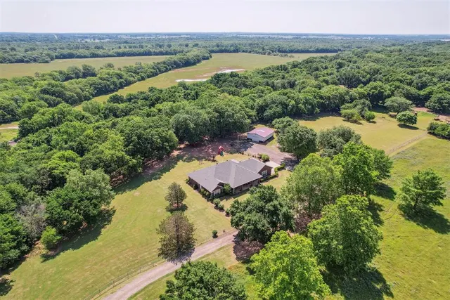Photo 2 — 3534 N 9th Avenue, Purcell, OK 73080