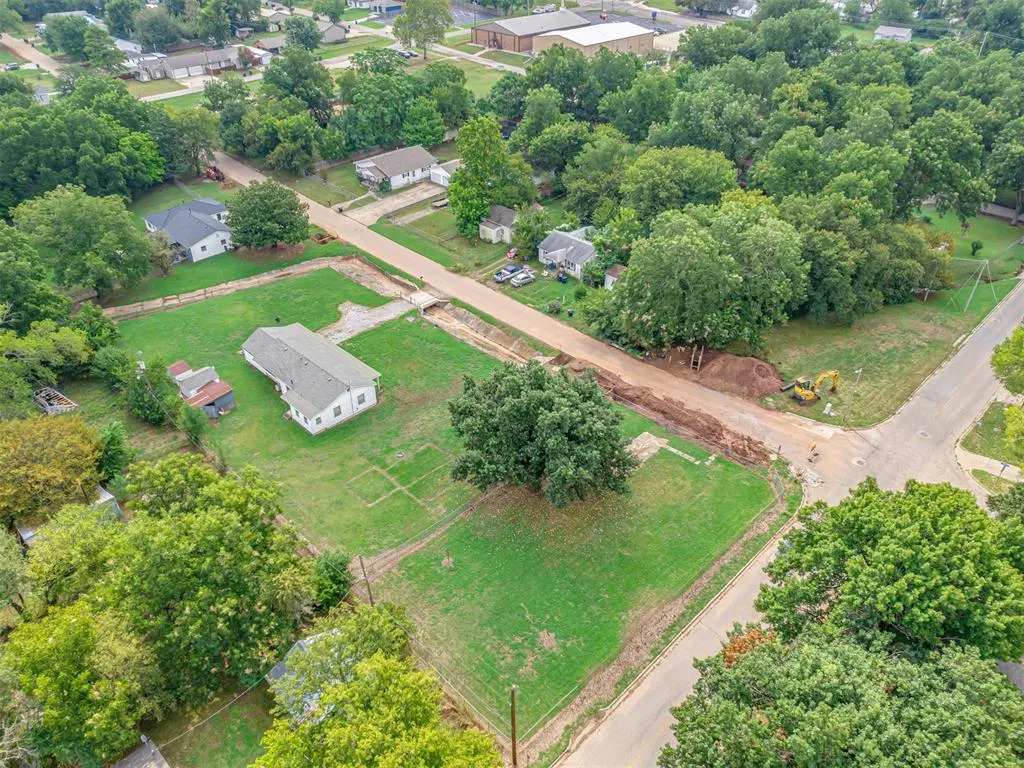 Photo 5 — 1214 E Edwards Street, Shawnee, OK 74801