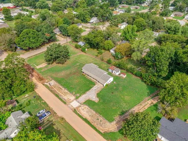 Photo 8 — 1214 E Edwards Street, Shawnee, OK 74801