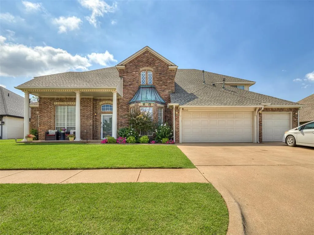 Front exterior — 9200 SW 21st Street, Oklahoma City, OK 73128