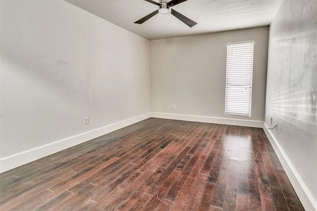 Photo 13 — 915 NW 7th Street 105, Oklahoma City, OK 73106