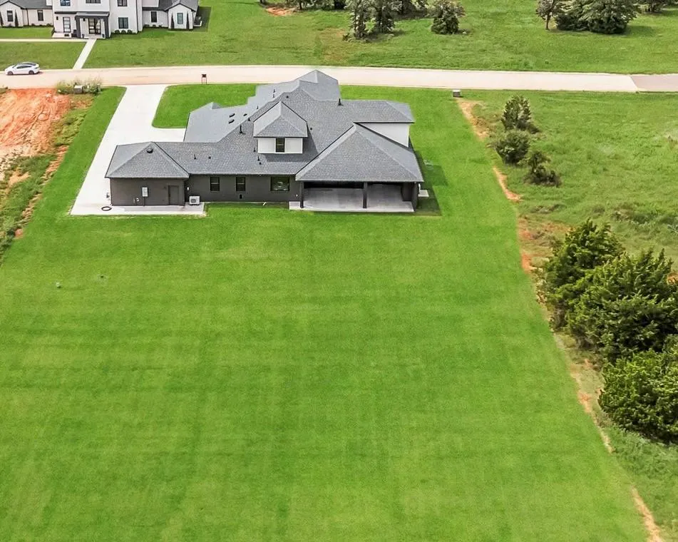 Photo 8 — 3320 Somerset Farms Road, Newalla, OK 74857