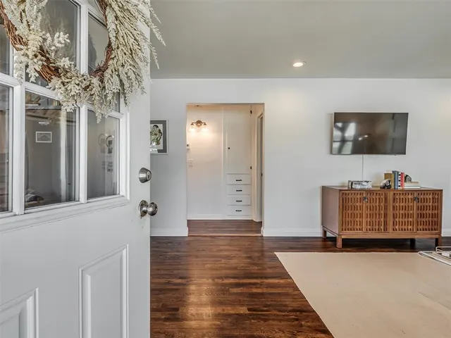 Photo 4 — 3032 Somerset Place, Oklahoma City, OK 73116