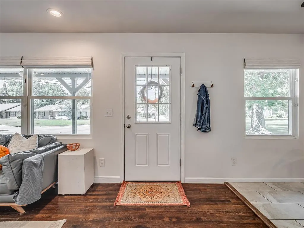 Photo 5 — 3032 Somerset Place, Oklahoma City, OK 73116