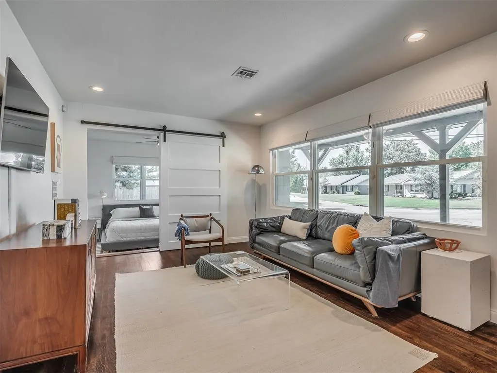 Photo 10 — 3032 Somerset Place, Oklahoma City, OK 73116