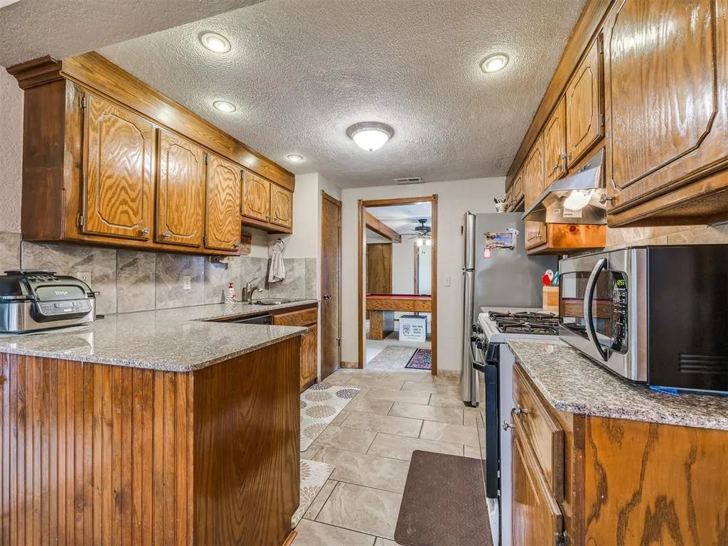 Photo 15 — 3133 SW 93rd Street, Oklahoma City, OK 73159