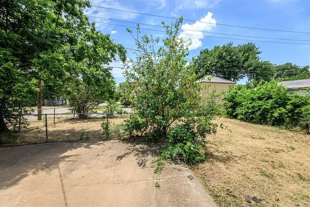 Photo 7 — 1602 NW Columbia Avenue, Lawton, OK 73507