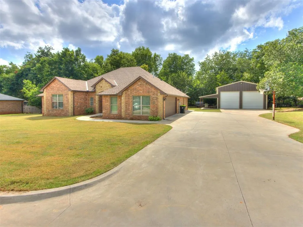 Front exterior — 1126 Woodbrook Drive, Purcell, OK 73080