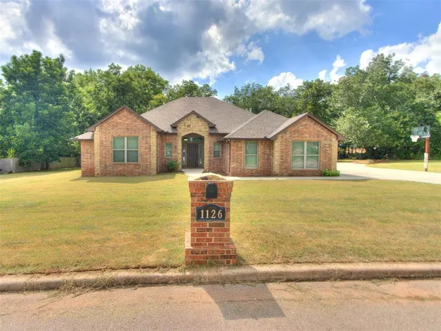 Photo 2 — 1126 Woodbrook Drive, Purcell, OK 73080