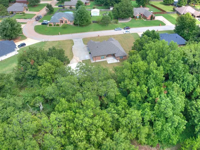 Photo 5 — 1126 Woodbrook Drive, Purcell, OK 73080