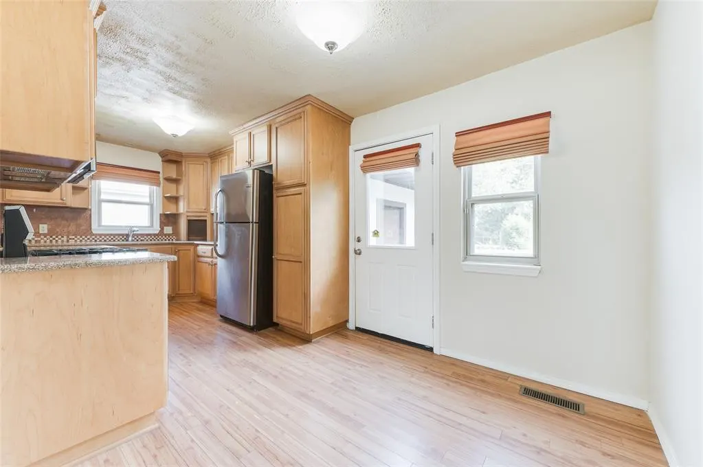 Photo 10 — 6621 NW 25 Street, Bethany, OK 73008