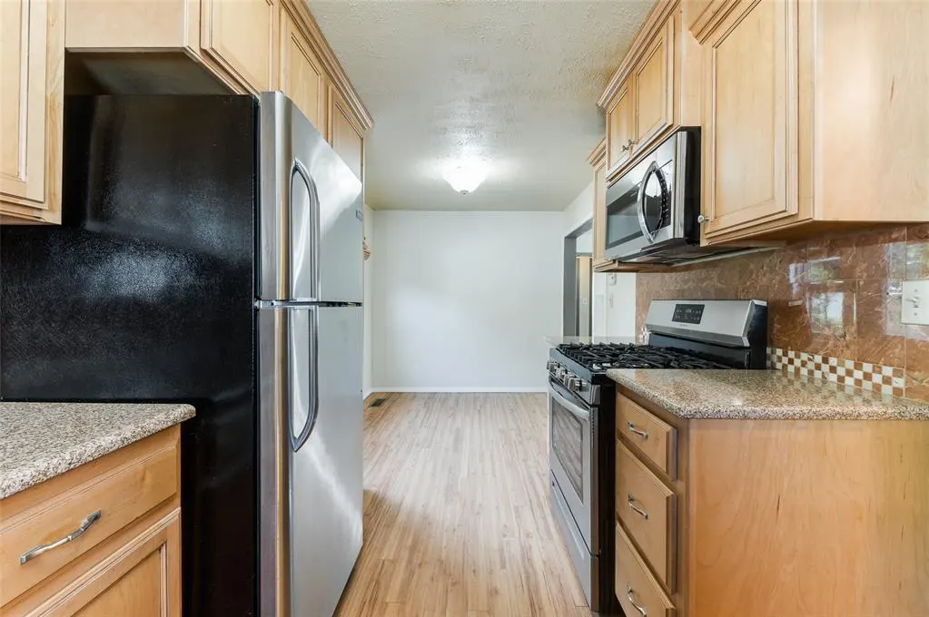 Photo 14 — 6621 NW 25 Street, Bethany, OK 73008