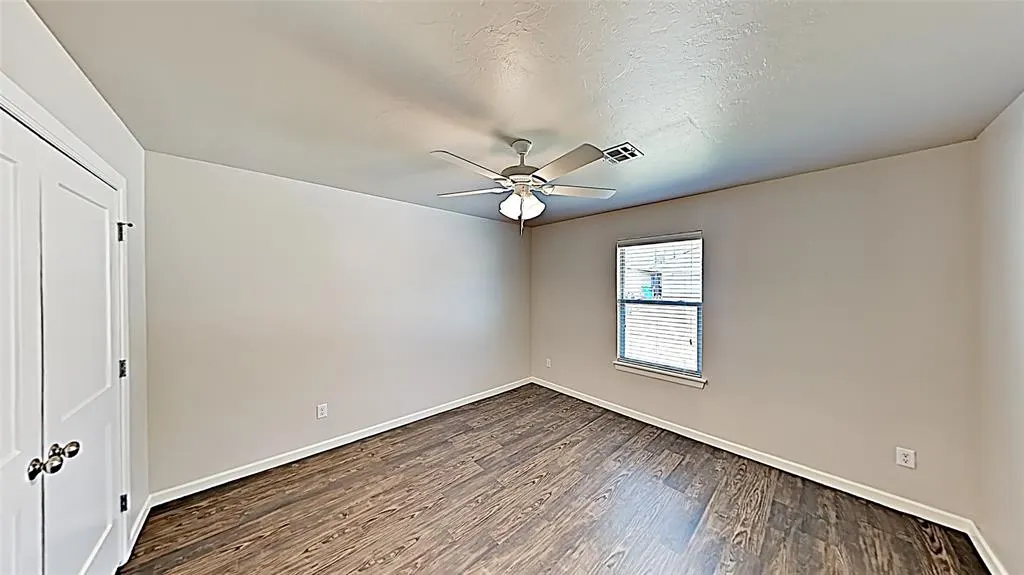 Photo 8 — 11523 Keystone Circle, Oklahoma City, OK 73114