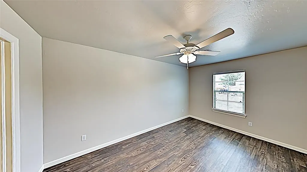 Photo 10 — 11523 Keystone Circle, Oklahoma City, OK 73114