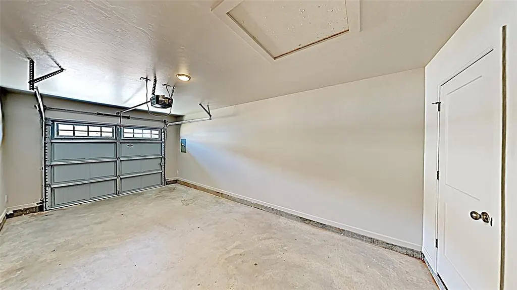 Photo 12 — 11523 Keystone Circle, Oklahoma City, OK 73114