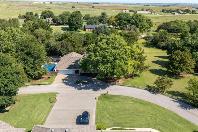 Photo 5 — 10088 N 2396 Road, Weatherford, OK 73096