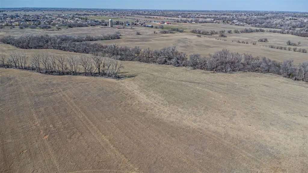 Photo 3 — 12915 SW 44th Street, Mustang, OK 73064