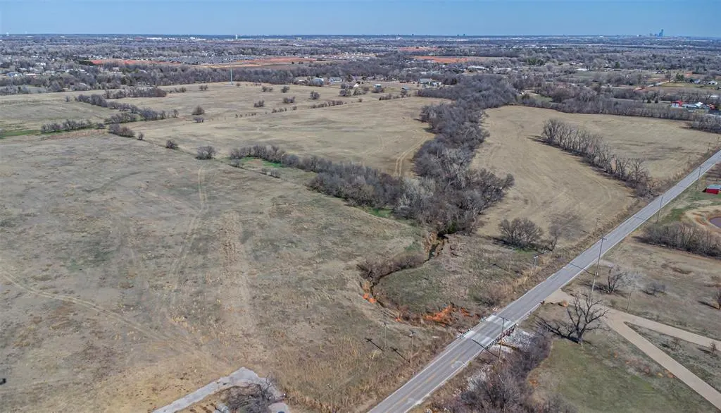 Photo 5 — 12915 SW 44th Street, Mustang, OK 73064