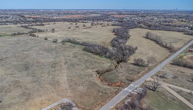 Photo 5 — 12915 SW 44th Street, Mustang, OK 73064