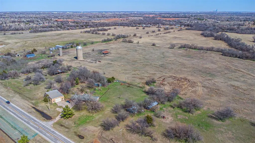 Photo 6 — 12915 SW 44th Street, Mustang, OK 73064