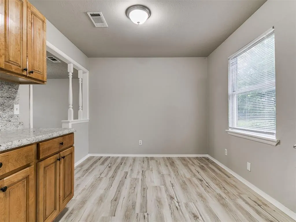 Photo 6 — 7313 Sears Terrace, Oklahoma City, OK 73149