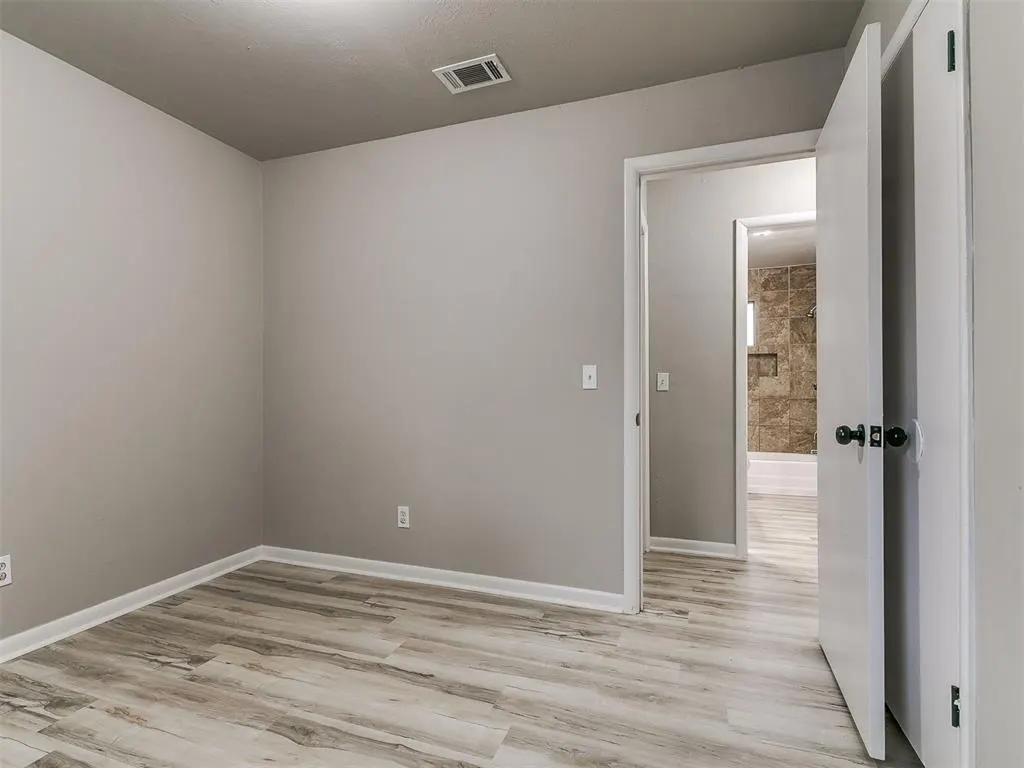 Photo 12 — 7313 Sears Terrace, Oklahoma City, OK 73149