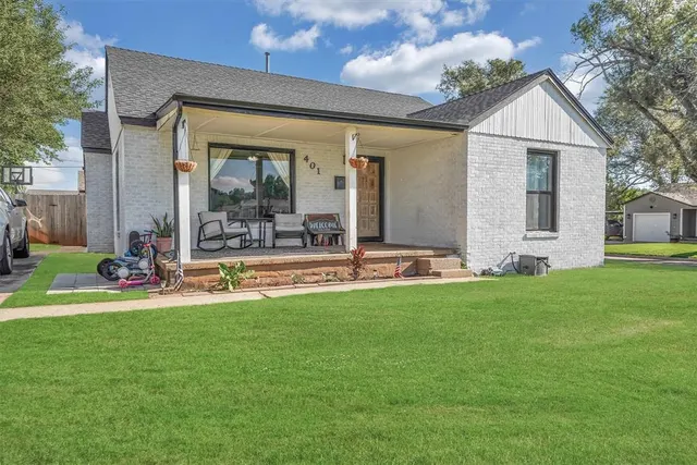Front exterior — 401 McArthur Boulevard, Elk City, OK 73644