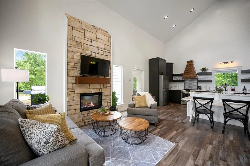 Photo 9 — 1010 W Eagle Mountain Trail, Broken Bow, OK 74728