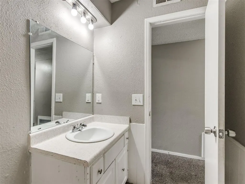 Photo 37 — 6814 Lancer Lane, Oklahoma City, OK 73132