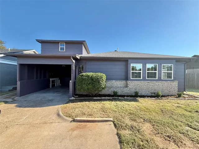 Front exterior — 1020 E Walnut Street, Altus, OK 73521