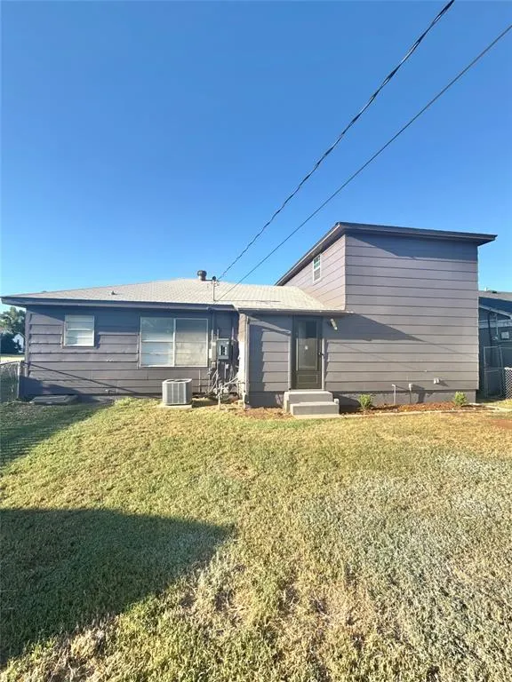 Photo 18 — 1020 E Walnut Street, Altus, OK 73521