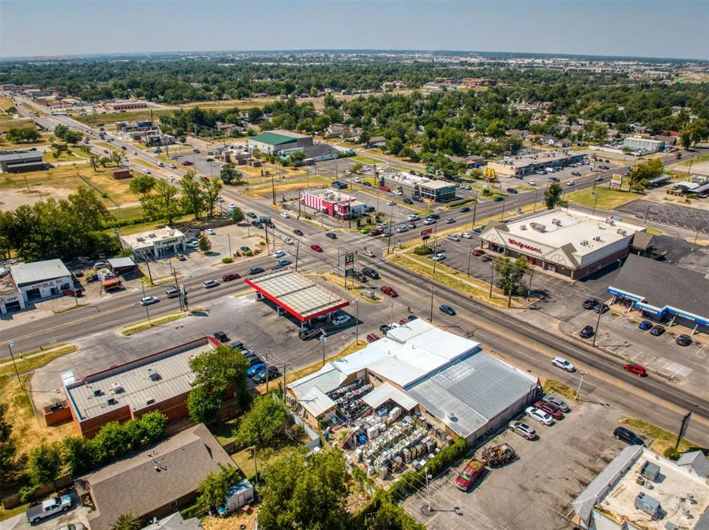 Photo 9 — 2826 SW 29th Street, Oklahoma City, OK 73119