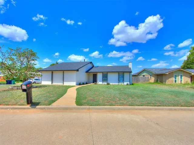 Photo 4 — 11609 Century Drive, Oklahoma City, OK 73162