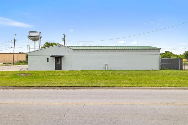 Photo 3 — 1401 S Choctaw Avenue, El Reno, OK 73036