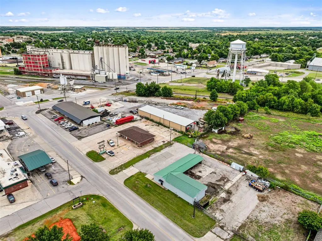 Photo 28 — 1401 S Choctaw Avenue, El Reno, OK 73036