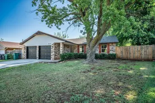 Sold home at 4712 Royal Oak Drive