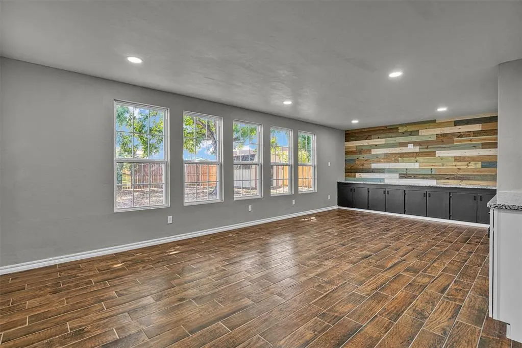 Photo 14 — 2404 N Robin Street, Altus, OK 73521