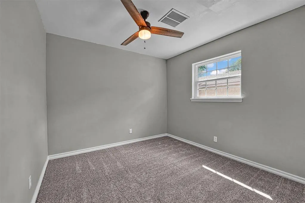 Photo 22 — 2404 N Robin Street, Altus, OK 73521