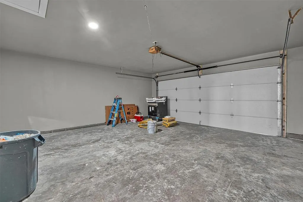 Photo 34 — 2404 N Robin Street, Altus, OK 73521