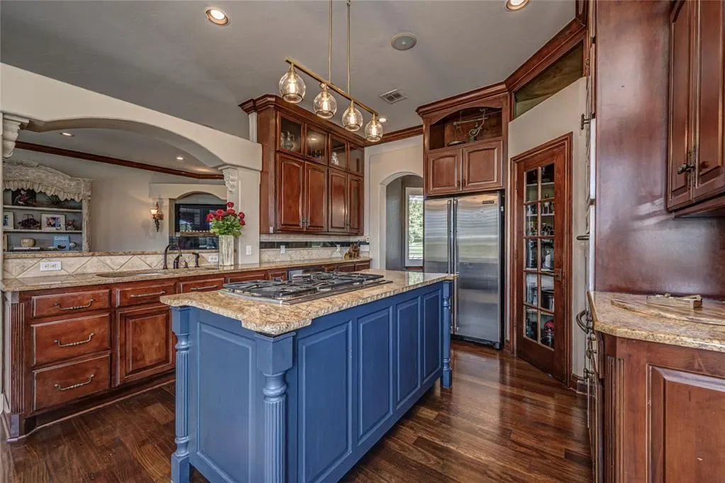 Photo 16 — 300 Heritage Green Road, Edmond, OK 73003