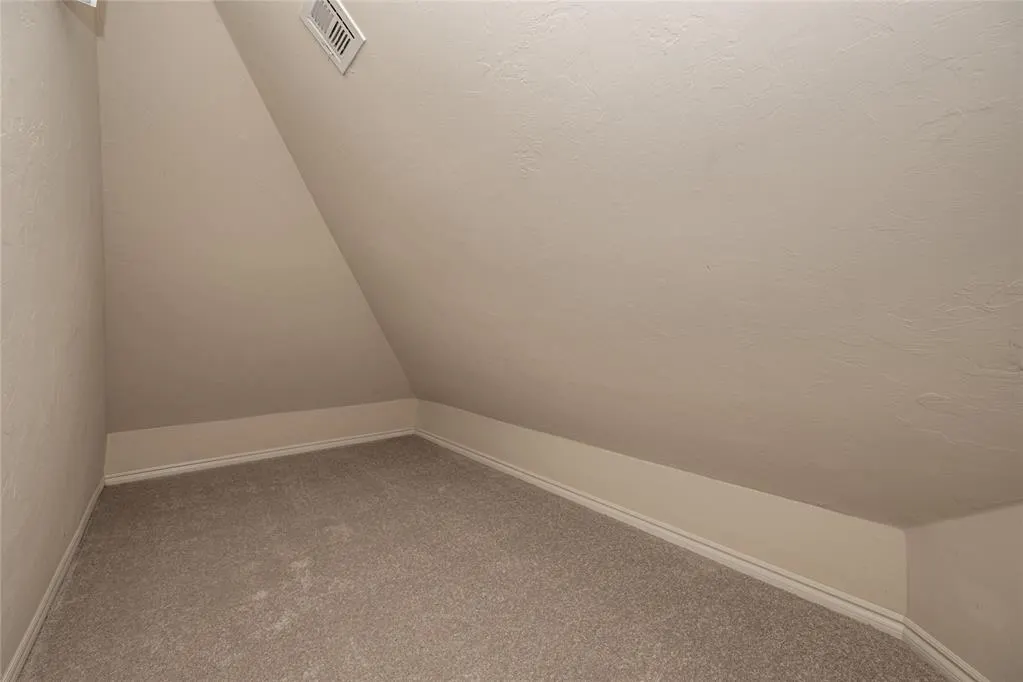 Photo 31 — 300 Heritage Green Road, Edmond, OK 73003