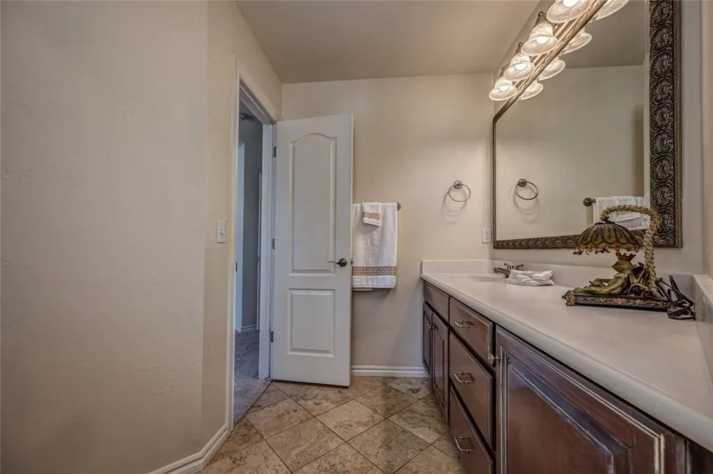 Photo 34 — 300 Heritage Green Road, Edmond, OK 73003