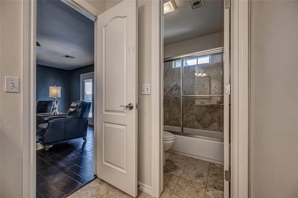 Photo 35 — 300 Heritage Green Road, Edmond, OK 73003