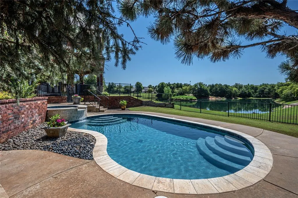 Photo 41 — 300 Heritage Green Road, Edmond, OK 73003