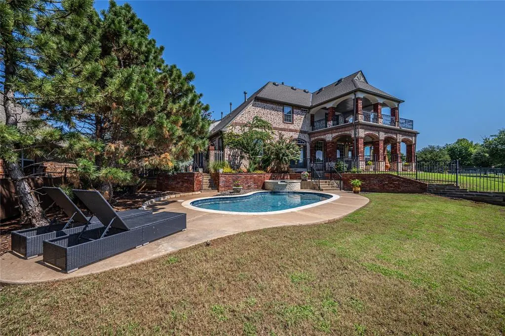 Photo 43 — 300 Heritage Green Road, Edmond, OK 73003