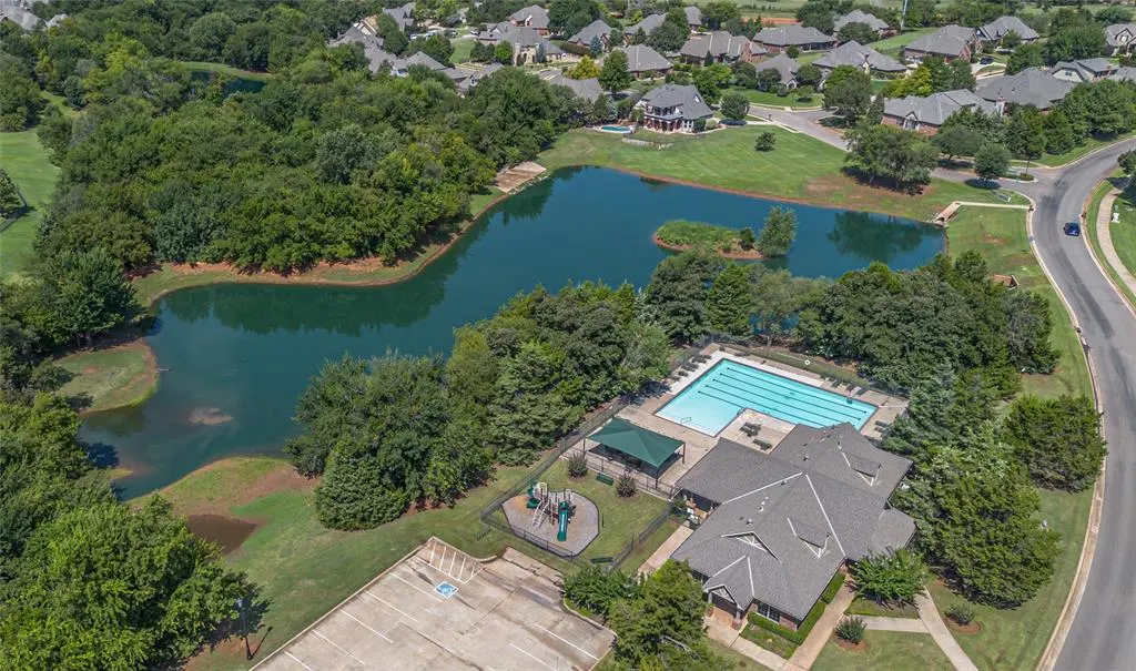 Photo 46 — 300 Heritage Green Road, Edmond, OK 73003