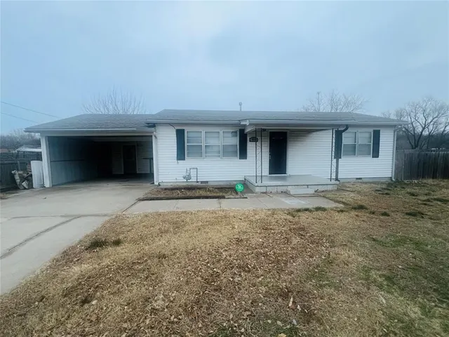 Front exterior — 414 S Main Street, Lexington, OK 73051