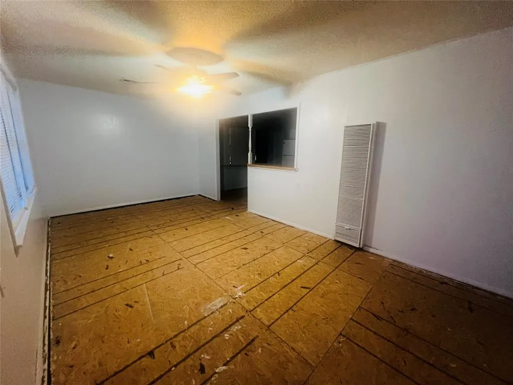 Photo 3 — 414 S Main Street, Lexington, OK 73051