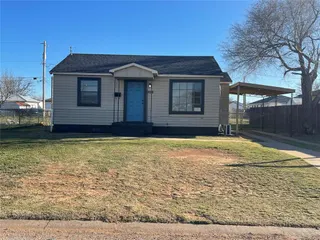 Sold home at 900 E Katy Drive