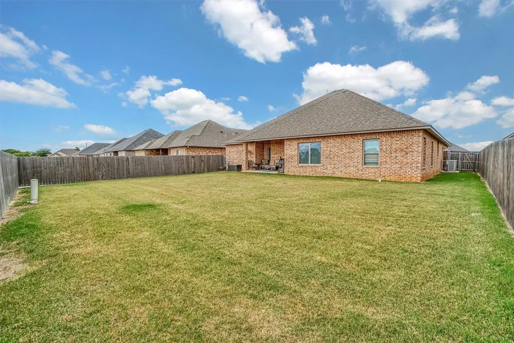 Photo 33 — 2116 Longhorn Trail, Altus, OK 73521